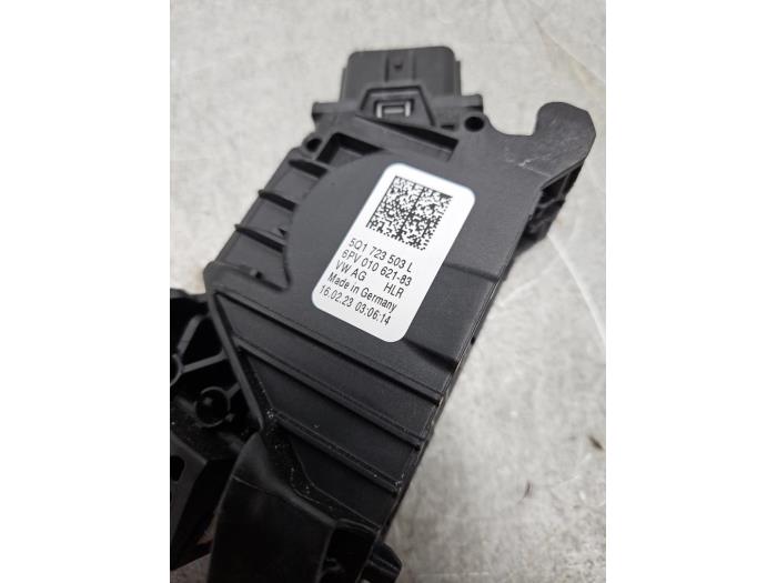 Gaspedalsensor från en Skoda Kodiaq 1.5 TSI 150 ACT 16V 2023