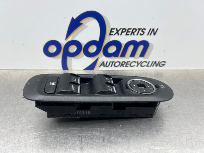 Usados Interruptor de ventanilla eléctrica Ford Mondeo IV 2.0 16V Precio € 50,00 Norma de margen ofrecido por Gebr Opdam B.V.