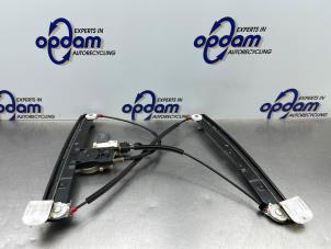 Begagnade Fönstermekanism, 4-dörrars, höger fram Ford Mondeo IV Wagon 1.6 Ti 16V Pris € 75,00 Marginaltabell erbjuds av Gebr Opdam B.V.