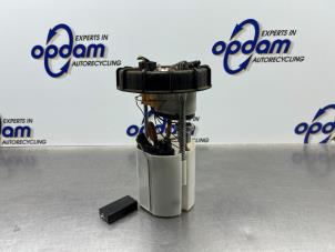 Used Petrol pump Ford Mondeo IV Wagon 1.6 Ti 16V Price € 90,00 Margin scheme offered by Gebr Opdam B.V.