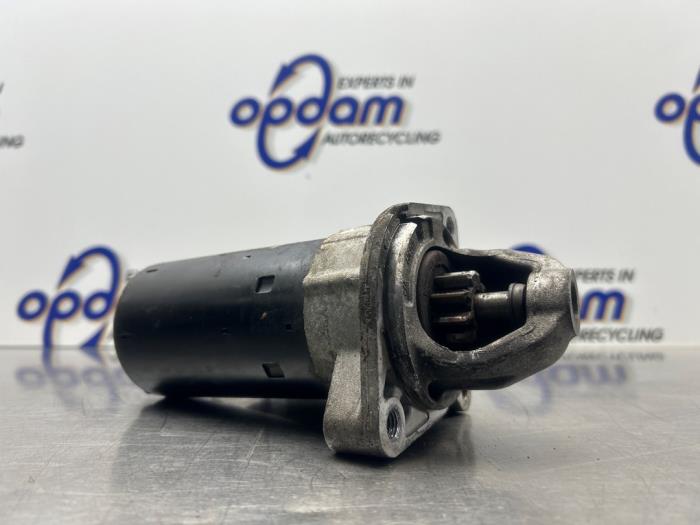 Begagnade Startmotor BMW 5 serie (E60) 520i 24V Pris € 50,00 Marginaltabell erbjuds av Gebr Opdam B.V.