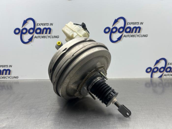 Usagé Servo frein BMW 5 serie (E60) 520i 24V Prix € 125,00 Règlement à la marge proposé par Gebr Opdam B.V.
