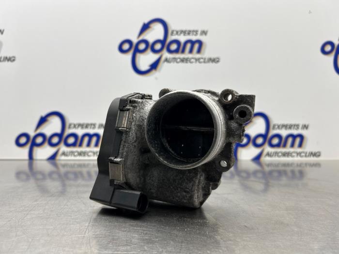 Usagé Boitier papillon Volkswagen Passat Variant (3C5) 2.0 FSI 16V Prix € 60,00 Règlement à la marge proposé par Gebr Opdam B.V.