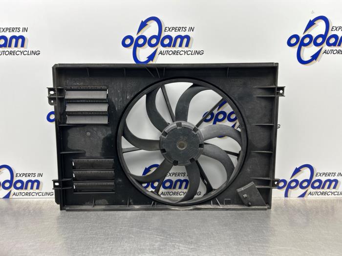 Używane Wentylator Volkswagen Caddy IV 2.0 TDI 75 Cena € 150,00 Procedura marży oferowane przez Gebr Opdam B.V.