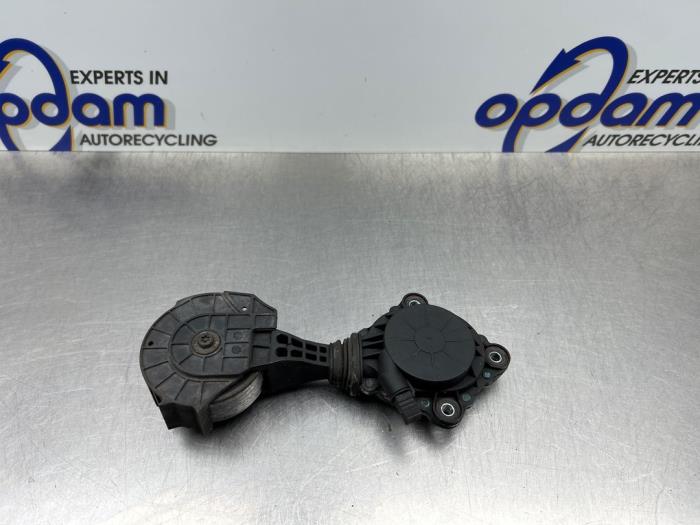 Usados Rodillo tensor correa múltiple Peugeot 207 CC (WB) 1.6 16V THP Precio € 35,00 Norma de margen ofrecido por Gebr Opdam B.V.