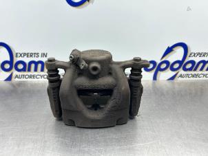 Usados Pinza de freno derecha delante Mini Mini (F56) 2.0 16V Cooper S Precio € 75,00 Norma de margen ofrecido por Gebr Opdam B.V.