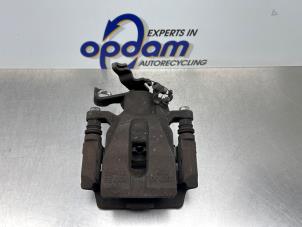 Usados Pinza de freno derecha detrás Mini Mini (F56) 2.0 16V Cooper S Precio € 60,00 Norma de margen ofrecido por Gebr Opdam B.V.