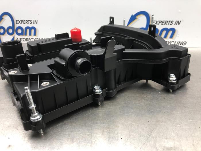 Neue Ventildeckel Ford B-Max (JK8) 1.0 EcoBoost 12V 100 Preis € 120,94 Mit Mehrwertsteuer angeboten von Gebr Opdam B.V.
