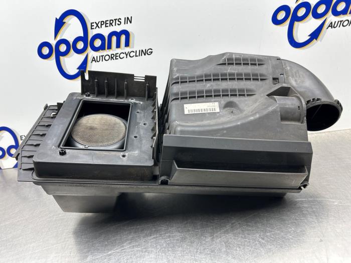Gebrauchte Luftfiltergehäuse Volvo V50 (MW) 2.4 20V Preis € 60,00 Margenregelung angeboten von Gebr Opdam B.V.