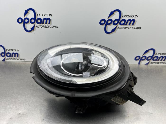 Gebrauchte Scheinwerfer links Mini Mini (F56) 2.0 16V Cooper S Preis € 700,00 Margenregelung angeboten von Gebr Opdam B.V.