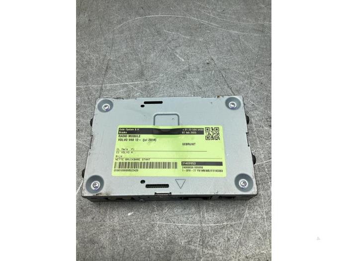 Używane Modul radiowy Volvo V40 (MV) 2.0 D4 16V Cena € 50,00 Procedura marży oferowane przez Gebr Opdam B.V.