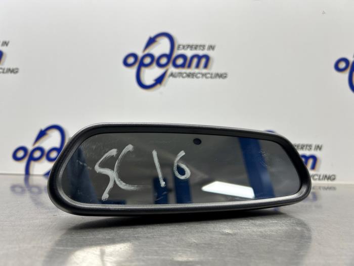 Używane Lusterko wewnetrzne Citroen C3 (SX/SW) 1.2 12V e-THP PureTech 110 Cena € 40,00 Procedura marży oferowane przez Gebr Opdam B.V.