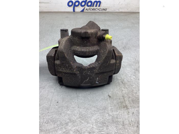 Gebrauchte Bremszange links vorne Renault Megane III Berline (BZ) 1.4 16V TCe 130 Preis € 35,00 Margenregelung angeboten von Gebr Opdam B.V.