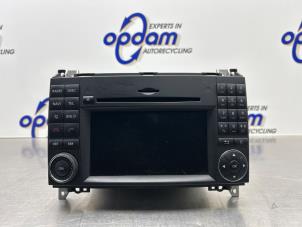 Begagnade CD-spelare med radio Mercedes B (W245) 2.0 B-200 16V Pris € 300,00 Marginaltabell erbjuds av Gebr Opdam B.V.