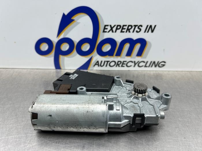 Gebrauchte Schiebedach Motor BMW Mini (R50/53) 1.6 16V Cooper Preis € 100,00 Margenregelung angeboten von Gebr Opdam B.V.