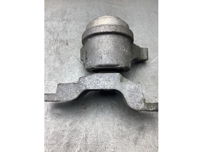 Used Engine mount Ford S-Max (GBW) 1.6 EcoBoost 16V Price € 40,00 Margin scheme offered by Gebr Opdam B.V.