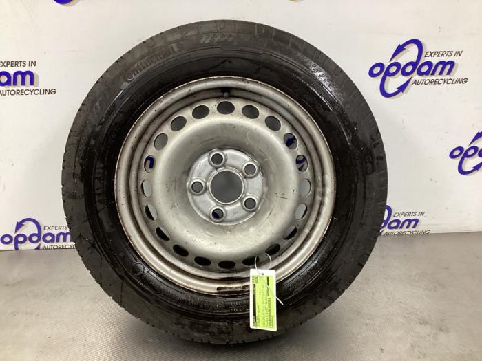 Begagnade Hjul + däck Volkswagen Transporter/Caravelle T6 2.0 TDI 150 Pris € 100,00 Marginaltabell erbjuds av Gebr Opdam B.V.
