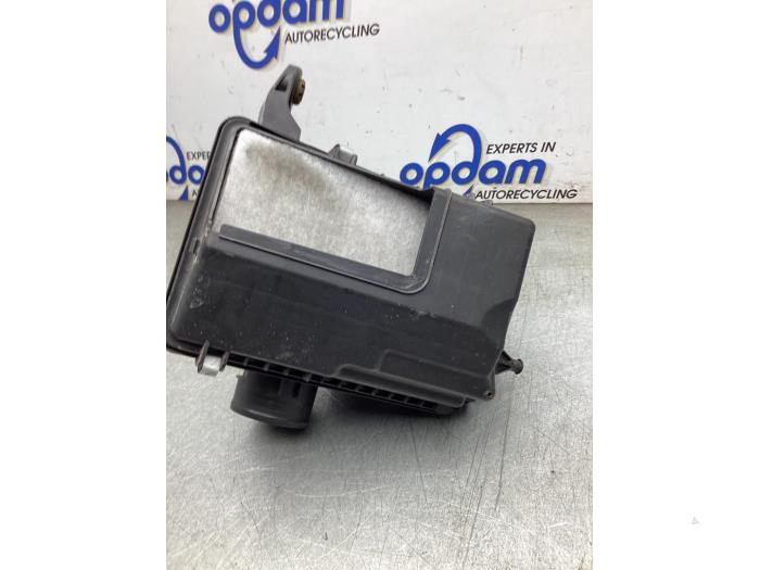 Begagnade Luftfilterhus Nissan Qashqai (J11) 1.2 DIG-T 16V Pris € 75,00 Marginaltabell erbjuds av Gebr Opdam B.V.