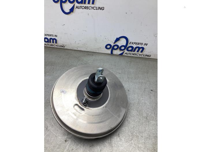 Usagé Servo frein Mercedes CLA (118.3) 2.0 CLA-220 Turbo 16V Prix € 150,00 Règlement à la marge proposé par Gebr Opdam B.V.