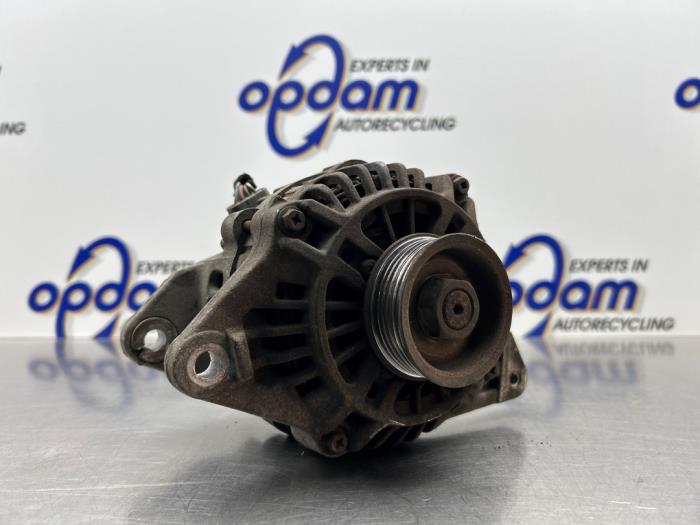 Begagnade Dynamo Mitsubishi Colt (CJ) 1.3 16V Pris € 50,00 Marginaltabell erbjuds av Gebr Opdam B.V.