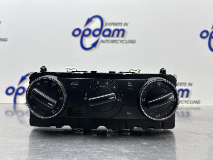 Begagnade Värmekontrollpanel Mercedes B (W245) 1.7 B-180 16V Pris € 75,00 Marginaltabell erbjuds av Gebr Opdam B.V.