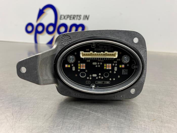 Usagé Module phare LED Volvo XC40 (XZ) 2.0 B4 16V Mild Hybrid Autom. Prix € 100,00 Règlement à la marge proposé par Gebr Opdam B.V.