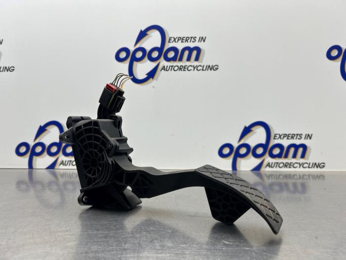 Begagnade Gaspedal Seat Ibiza IV SC (6J1) 1.0 EcoTSI 12V Pris € 50,00 Marginaltabell erbjuds av Gebr Opdam B.V.
