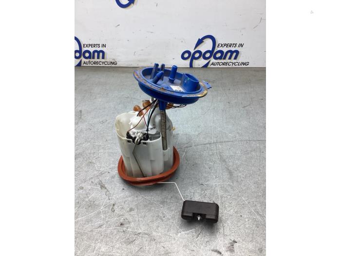 Begagnade Bensinpump Volkswagen Golf VII (AUA) 2.0 GTI 16V Pris € 125,00 Marginaltabell erbjuds av Gebr Opdam B.V.