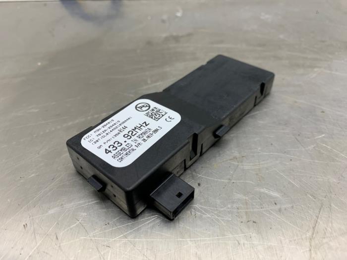 Gebrauchte Keyless Entry-Antenne Opel Astra J Sports Tourer (PD8/PE8/PF8) 1.6 16V Preis € 25,00 Margenregelung angeboten von Gebr Opdam B.V.