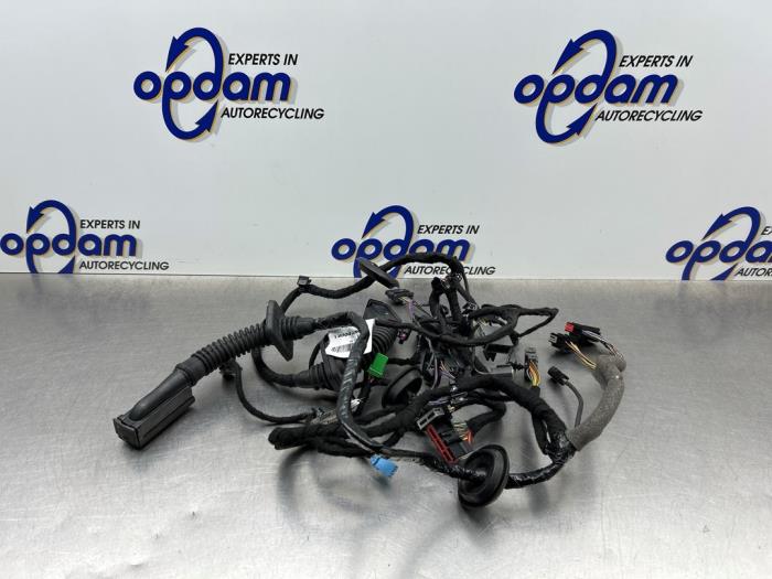 Begagnade Kablage Volvo XC40 (XZ) 1.5 T2 12V Pris € 100,00 Marginaltabell erbjuds av Gebr Opdam B.V.