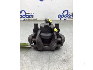 Usados Pinza de freno derecha delante Renault Twingo III (AH) 1.0 SCe 75 12V Precio € 70,00 Norma de margen ofrecido por Gebr Opdam B.V.