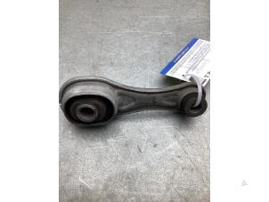 Usados Soporte de motor Renault Twingo III (AH) 1.0 SCe 75 12V Precio € 25,00 Norma de margen ofrecido por Gebr Opdam B.V.