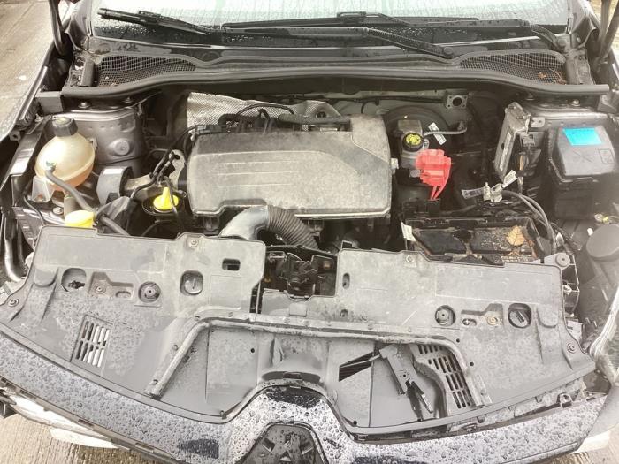 Motor van een Renault Clio IV (5R) 1.2 16V 2013