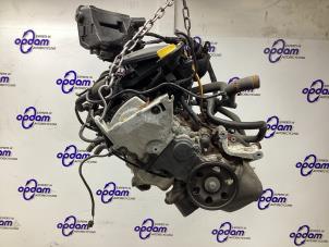 Motor van een Renault Clio IV (5R) 1.2 16V 2013