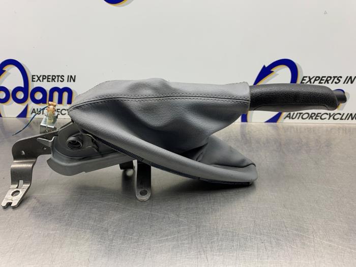 Handbrake lever assembly