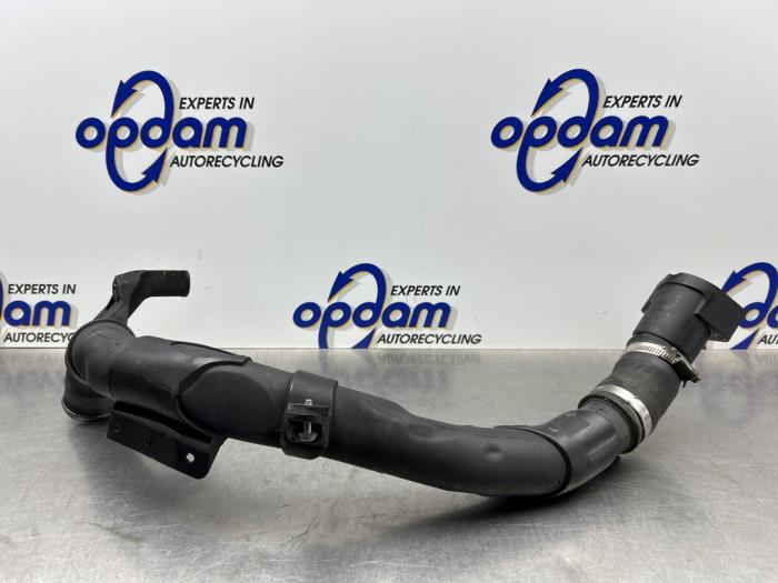Gebrauchte Intercooler Rohr Volkswagen Caddy III (2KA,2KH,2CA,2CH) 1.6 TDI 16V Preis € 90,75 Mit Mehrwertsteuer angeboten von Gebr Opdam B.V.
