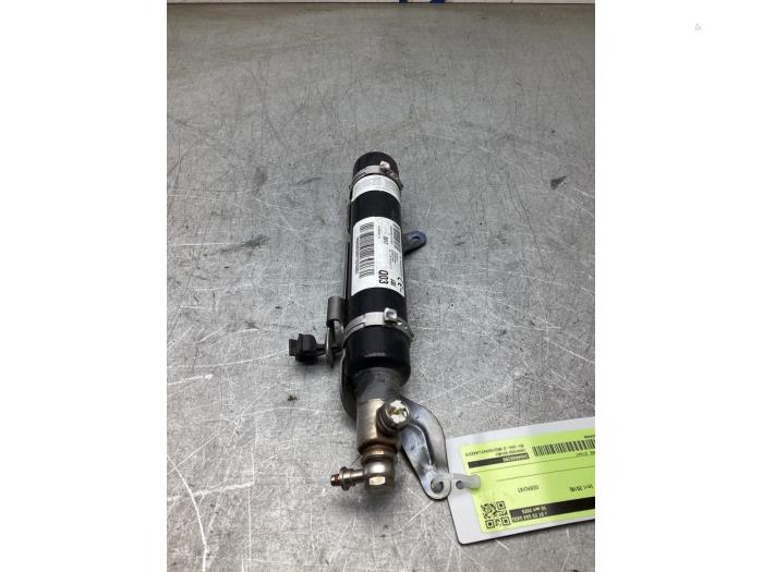 Używane Generator gazu Mercedes GLA (156.9) 1.6 180 16V Cena € 80,00 Procedura marży oferowane przez Gebr Opdam B.V.