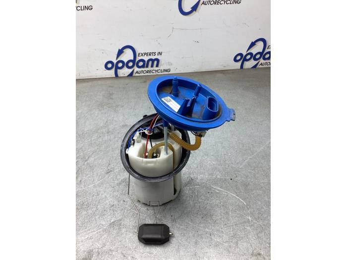 Begagnade Bensinpump Seat Arona (KJX) 1.0 TSI 12V Pris € 75,00 Marginaltabell erbjuds av Gebr Opdam B.V.