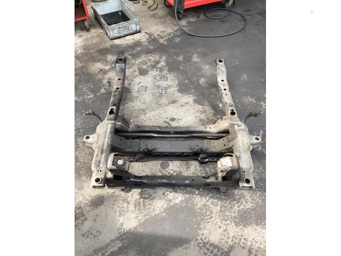 Used Subframe Volkswagen Crafter 2.5 TDI 30/32/35 Price € 250,00 Margin scheme offered by Gebr Opdam B.V.
