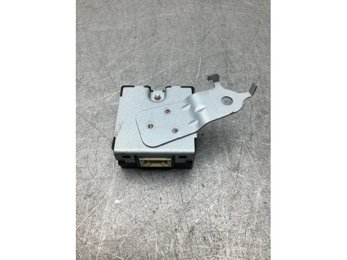 Central electronic Modul van een Toyota Aygo X 1.0 12V VVT-i 2024