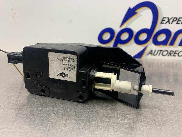 Begagnade Tanklåsmotor BMW Mini (R50/53) 1.6 16V Cooper Pris € 25,00 Marginaltabell erbjuds av Gebr Opdam B.V.