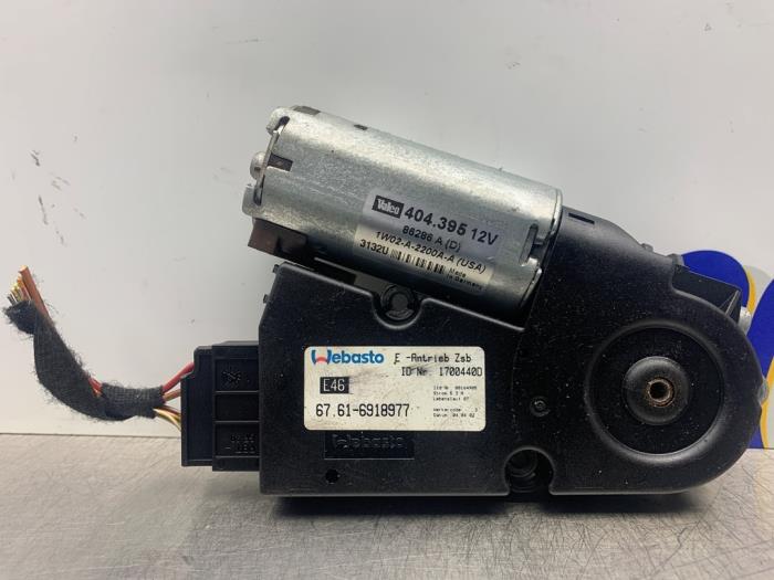 Używane Silnik szyberdachu BMW Mini (R50/53) 1.6 16V Cooper Cena € 100,00 Procedura marży oferowane przez Gebr Opdam B.V.