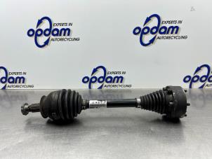 Usados Eje de transmisión izquierda delante Skoda Fabia II Combi 1.2 TDI 12V Greenline Precio € 40,00 Norma de margen ofrecido por Gebr Opdam B.V.