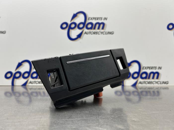 Begagnade Askkopp, fram Chrysler 300 C Touring 3.5 V6 24V Pris € 35,00 Marginaltabell erbjuds av Gebr Opdam B.V.