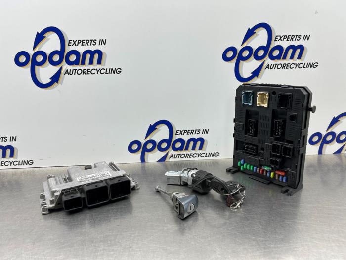 Used Engine management computer Citroen C4 Picasso (UD/UE/UF) 1.6 16V THP Sensodrive Price € 450,00 Margin scheme offered by Gebr Opdam B.V.