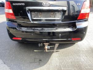 Gebrauchte Stoßstange hinten Kia Sorento I (JC) 3.3 V6 24V Preis auf Anfrage angeboten von Gebr Opdam B.V.