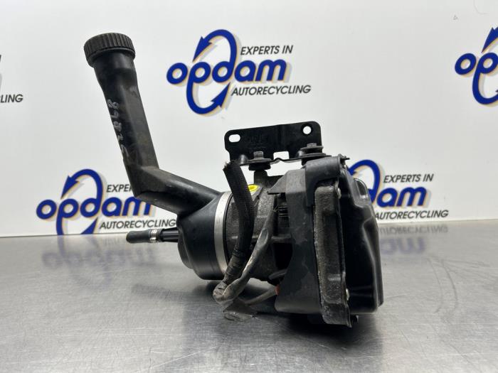 Usagé Pompe de direction Citroen C4 Grand Picasso (UA) 2.0 HDiF 16V 135 Prix € 100,00 Règlement à la marge proposé par Gebr Opdam B.V.