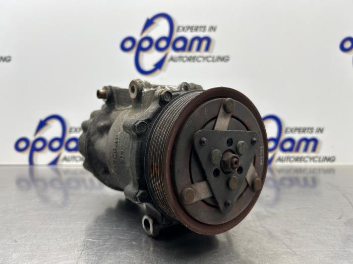 Usagé Pompe clim Citroen C4 Grand Picasso (UA) 2.0 HDiF 16V 135 Prix € 75,00 Règlement à la marge proposé par Gebr Opdam B.V.