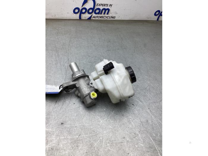 Used Master cylinder Volkswagen Golf VIII (CD1) 1.4 GTE 16V Price € 50,00 Margin scheme offered by Gebr Opdam B.V.