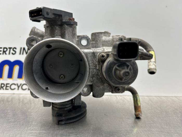 Gebrauchte Drosselklappengehäuse Mitsubishi Carisma 1.6i 16V Preis € 70,00 Margenregelung angeboten von Gebr Opdam B.V.